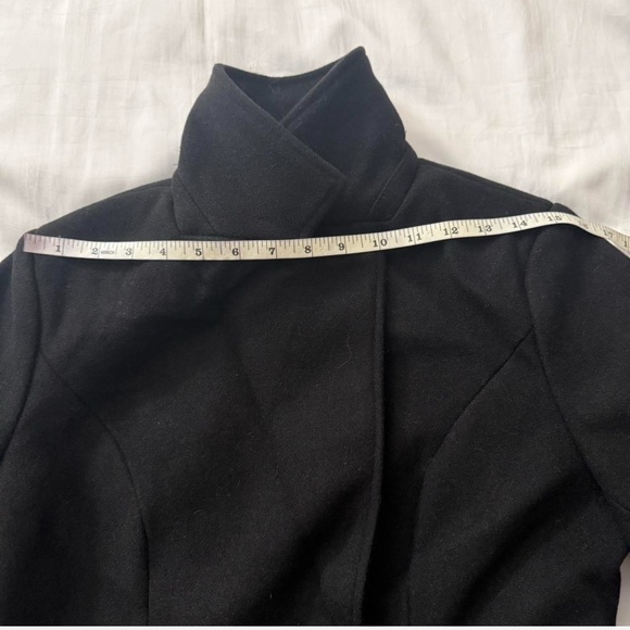 Black removable faux fur on collar belted pea coat - Picture 9 of 12